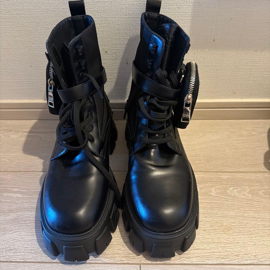 PRADA ブラック 厚底ブーツ ポケット付き