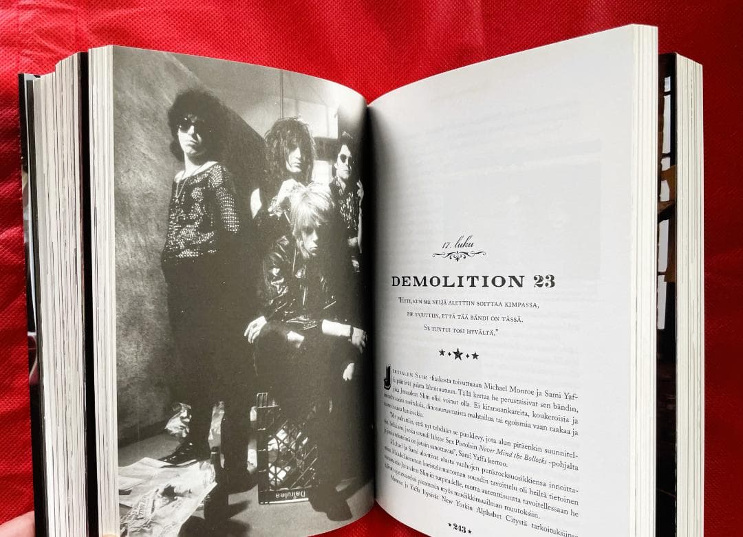 【絶版・美品】マイケル・モンロー自伝『Michael Monroe』