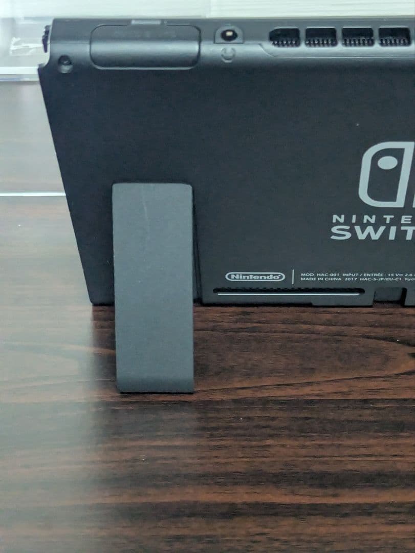【極美品】NINTENDO Switch 本体のみ　動作確認済