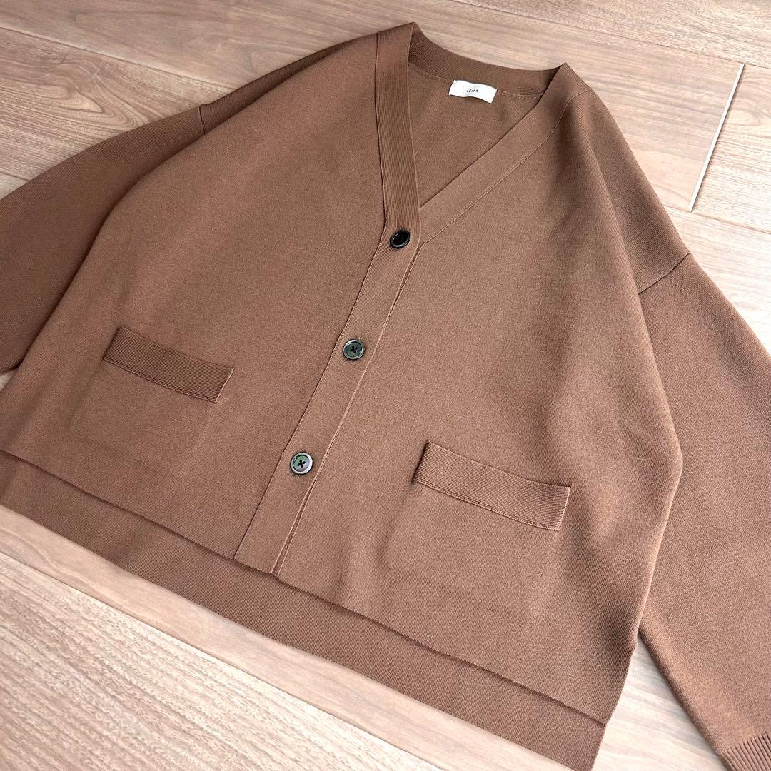 IENA スーパーファインスムース ショートカーディガン　ブラウン　Vネック