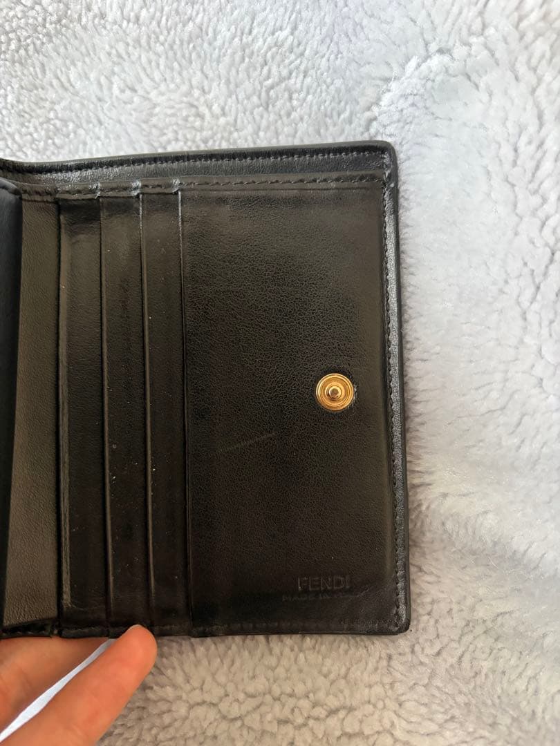 FENDI ブラックレザー 二つ折り財布