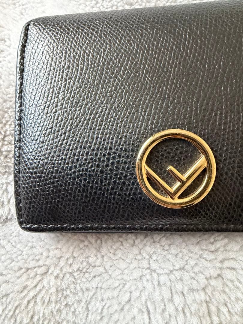 FENDI ブラックレザー 二つ折り財布