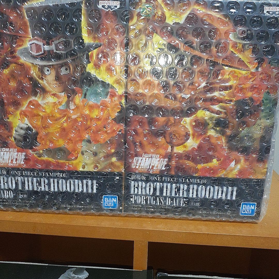 ONE PIECE フィギュア セット&DVD