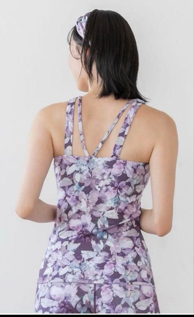 ★sukala 新品、未使用‼︎ 花柄パープル系ヨガウェア上下セット Lサイズ