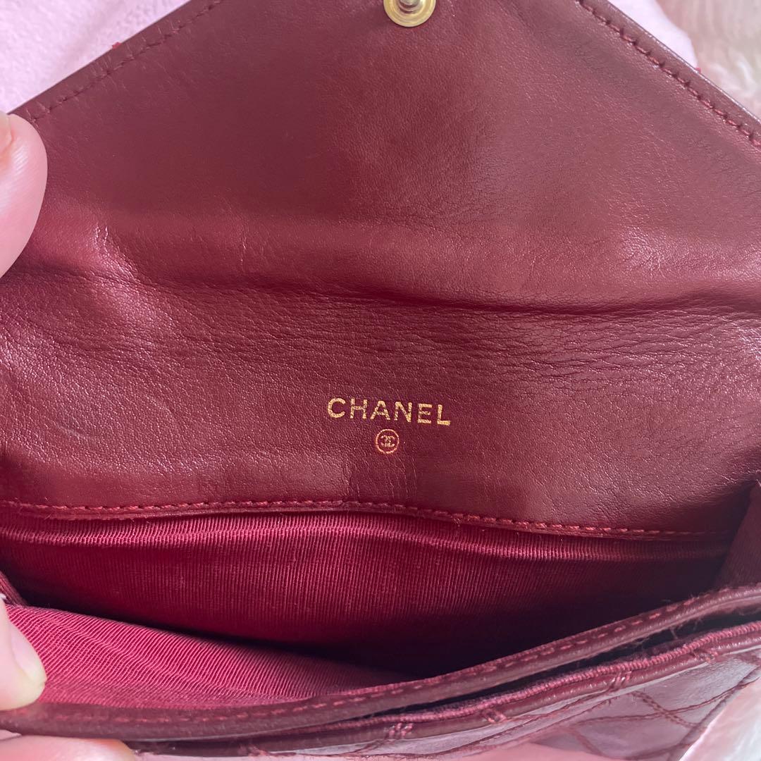 CHANEL ワインレッド 二つ折り財布