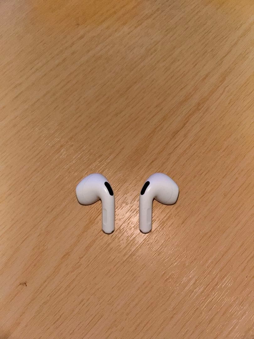 AirPods 4（アクティブノイズキャンセリング搭載モデル）