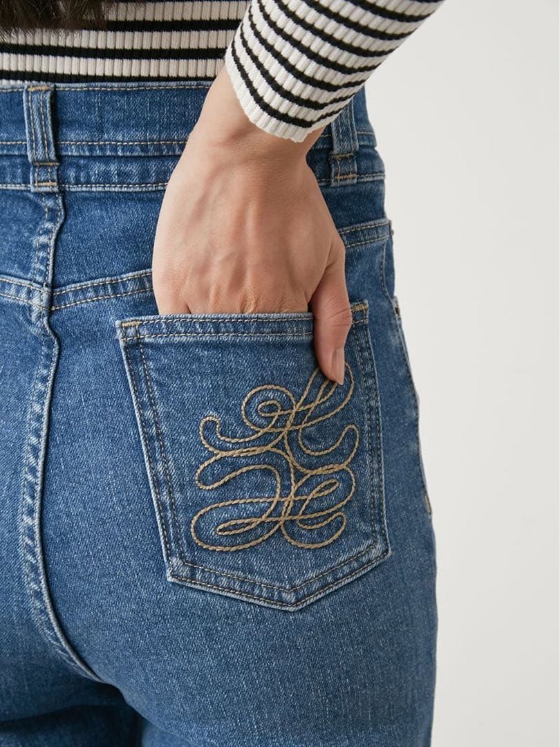 SNIDEL sustainableストレッチフレアデニムパンツ