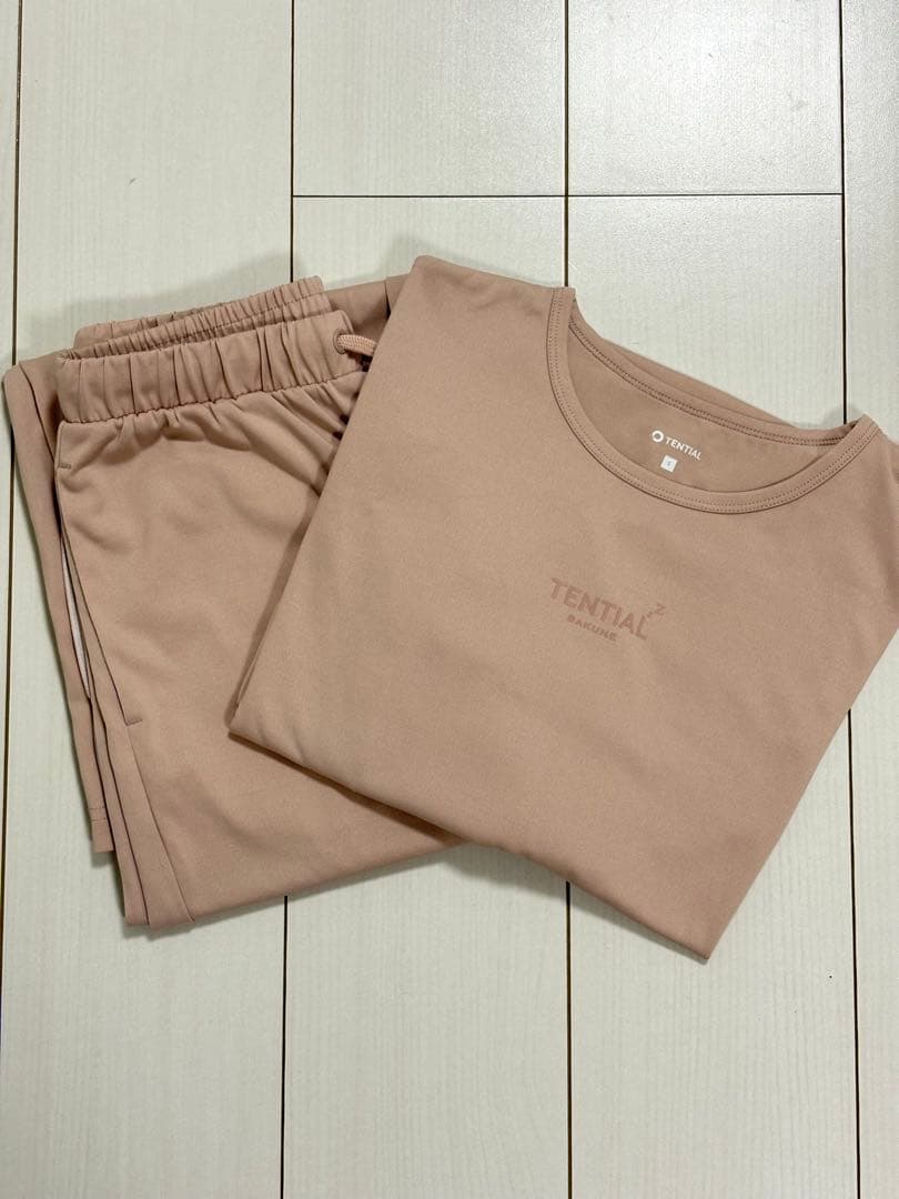 お*ん様 【美品】TENTIAL BAKUNE 上下セット　Ｓサイズ