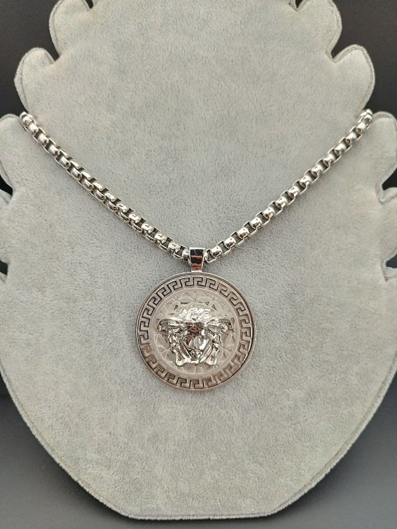 versace ヴェルサーチ ネックレス ロゴ メダリオン チェーン メデューサ