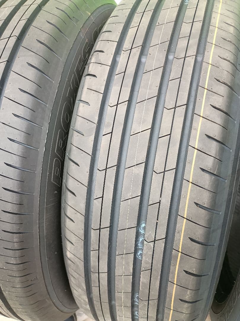 新車外しTOYO TIRES 18インチ スポーツタイヤ 4本セット