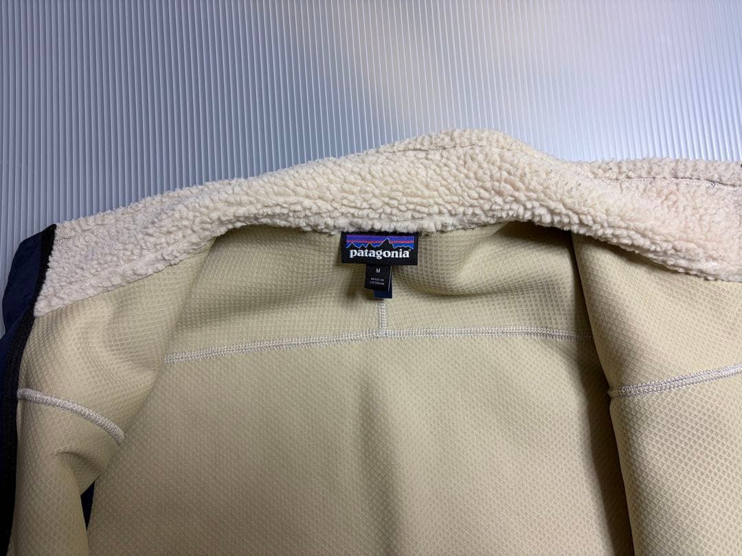 patagonia フリースベスト M クリーム×ネイビー