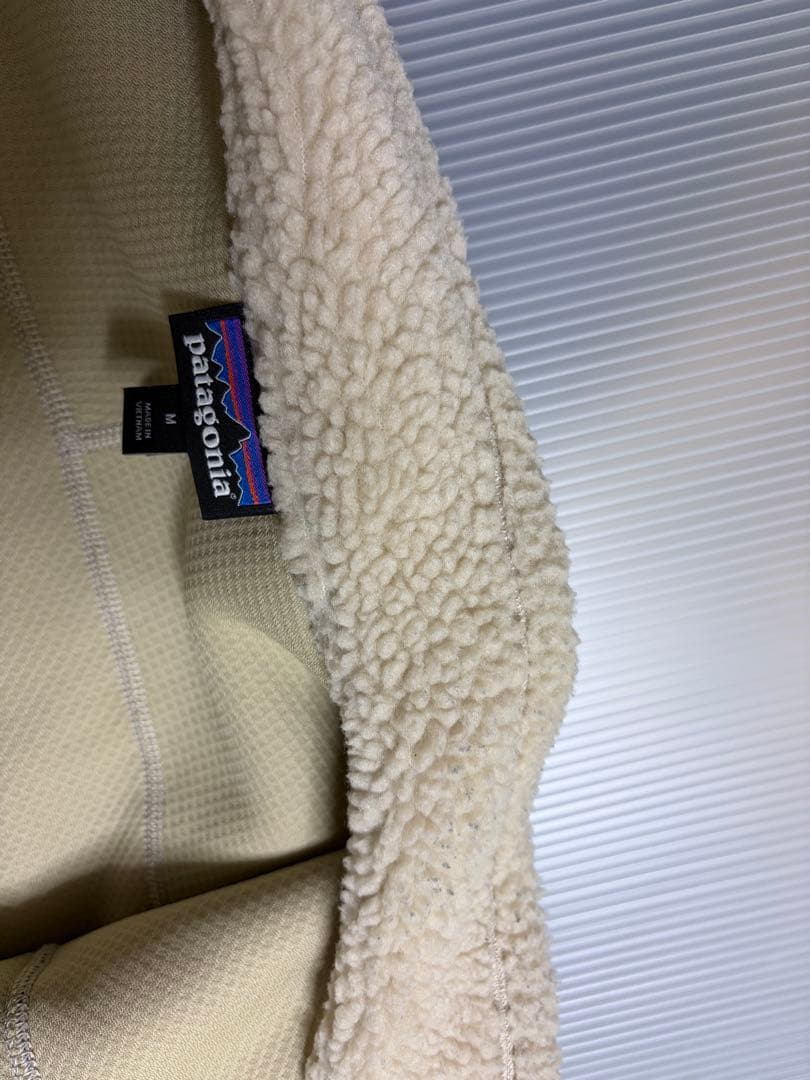 patagonia フリースベスト M クリーム×ネイビー