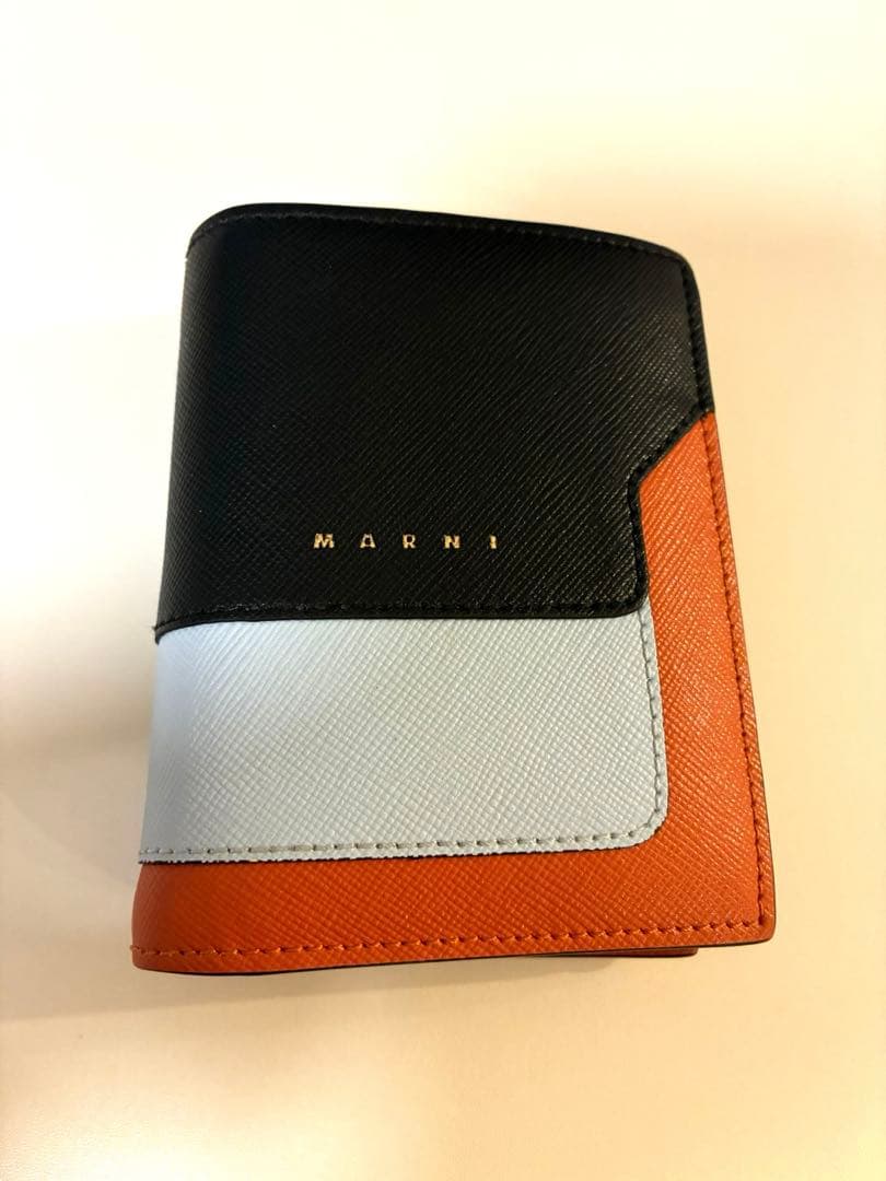 マルニ　MARNI 二つ折りミニウォレット
