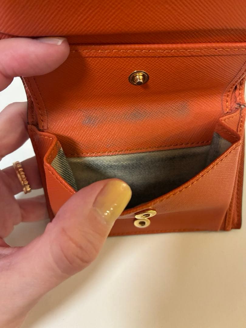 マルニ　MARNI 二つ折りミニウォレット