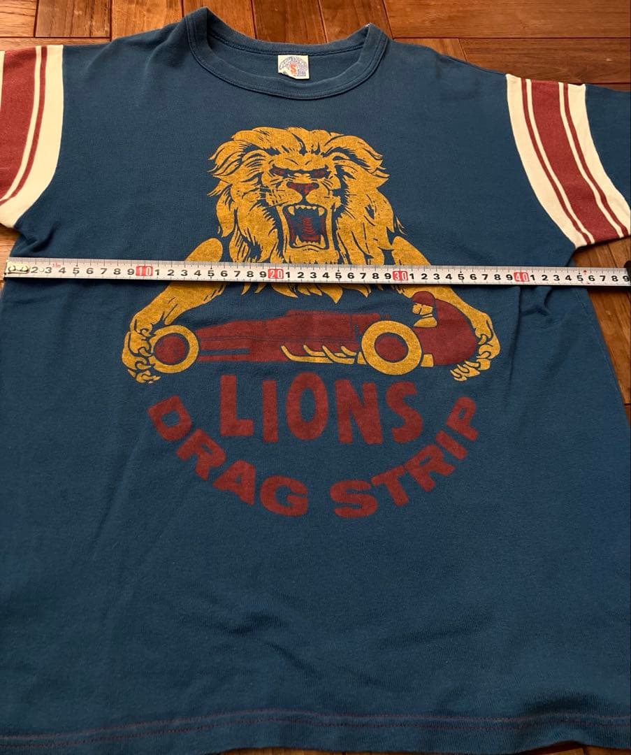 ブートレガーズ LIONS DRAG STRIP Tシャツ
