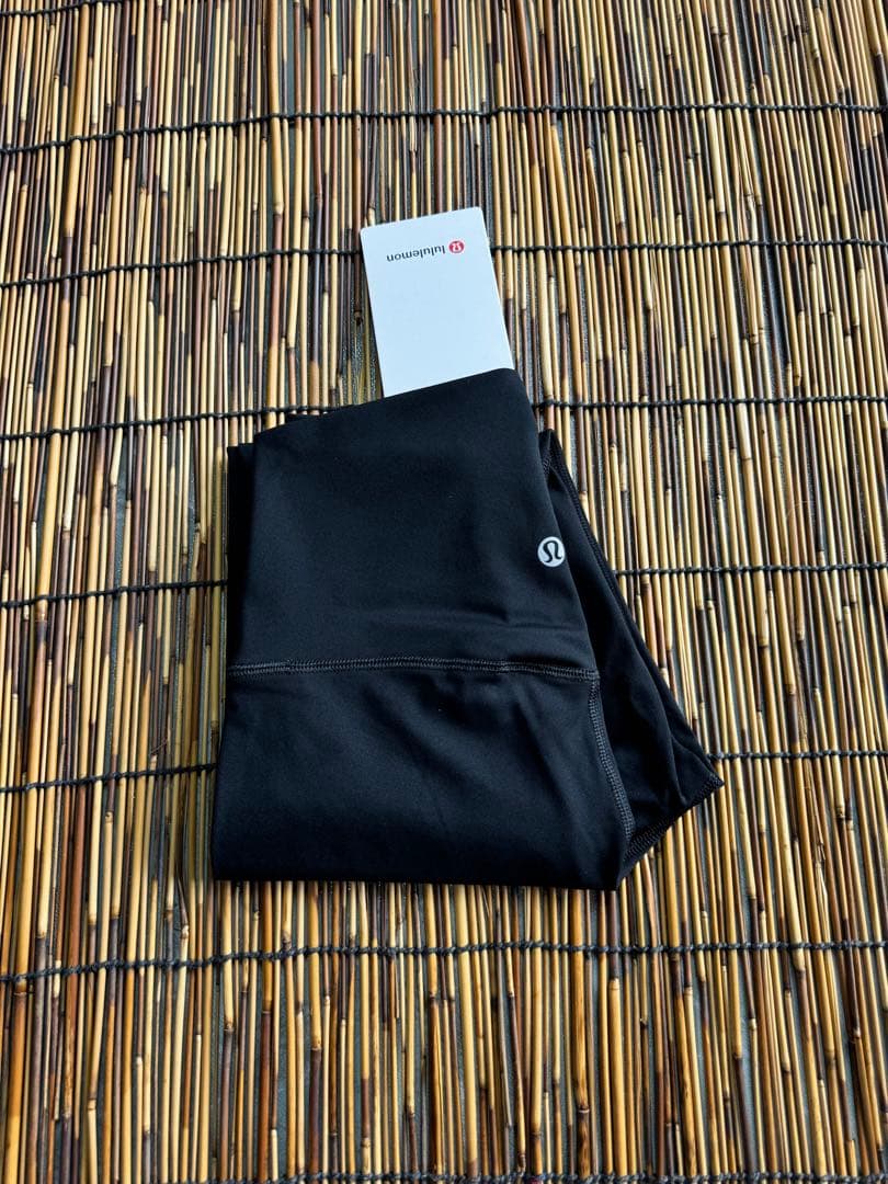 Lululemon 黒 ハイウエスト ヨガパンツ