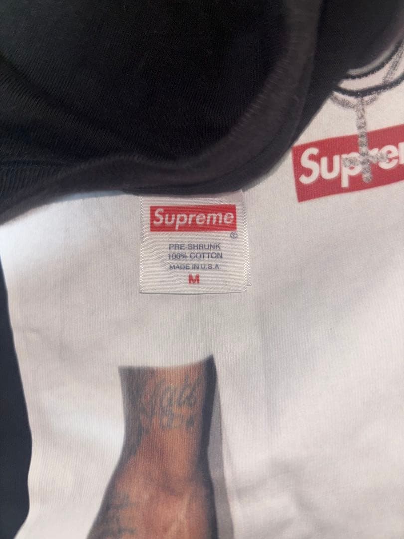 Supremeヤングボーイ
