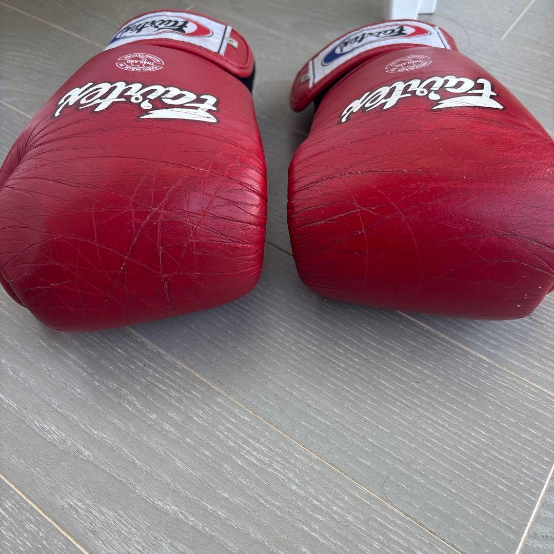 Fairtex ボクシンググローブ 赤