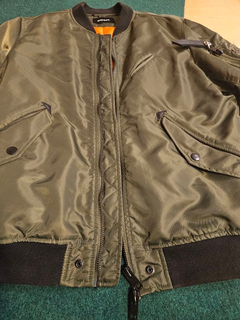 DIESEL ディーゼル MA-1 ボンバージャケット カーキ オレンジ裏地