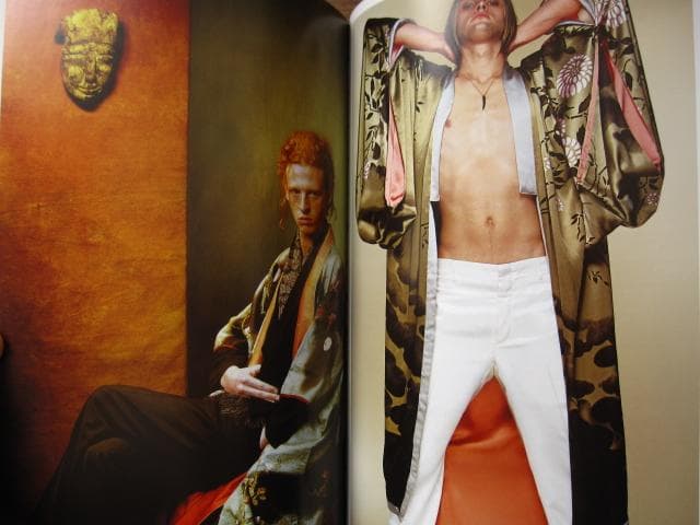 MEN IN SKIRTS　Andrew Bolton　男のスカート
