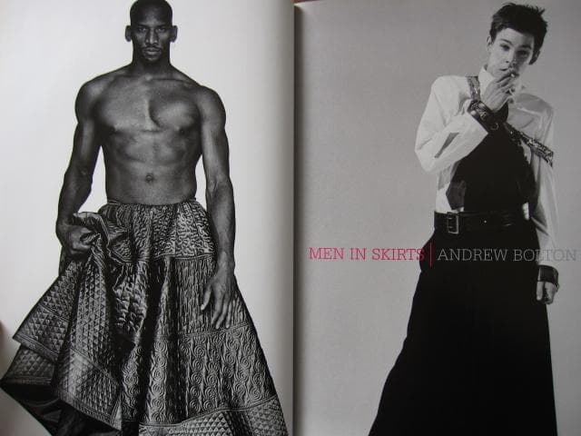MEN IN SKIRTS　Andrew Bolton　男のスカート