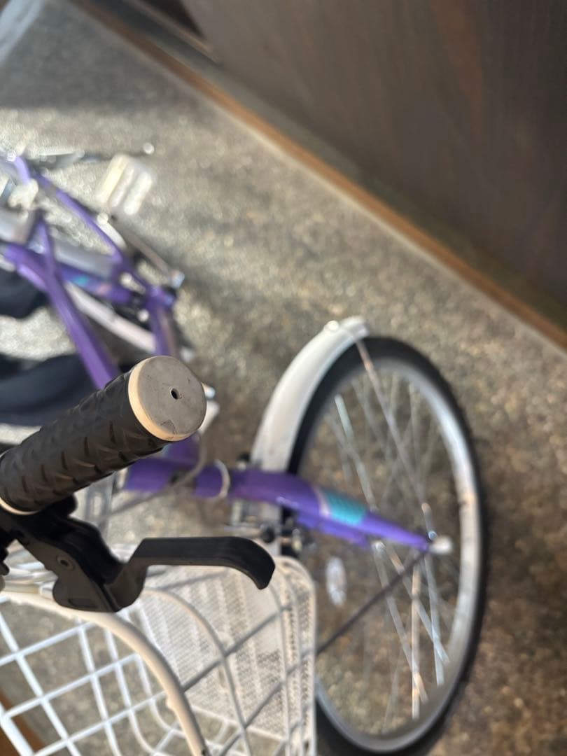 【富山県内直接引渡限定】　女の子　キッズ　自転車 24型 ヘルメット付