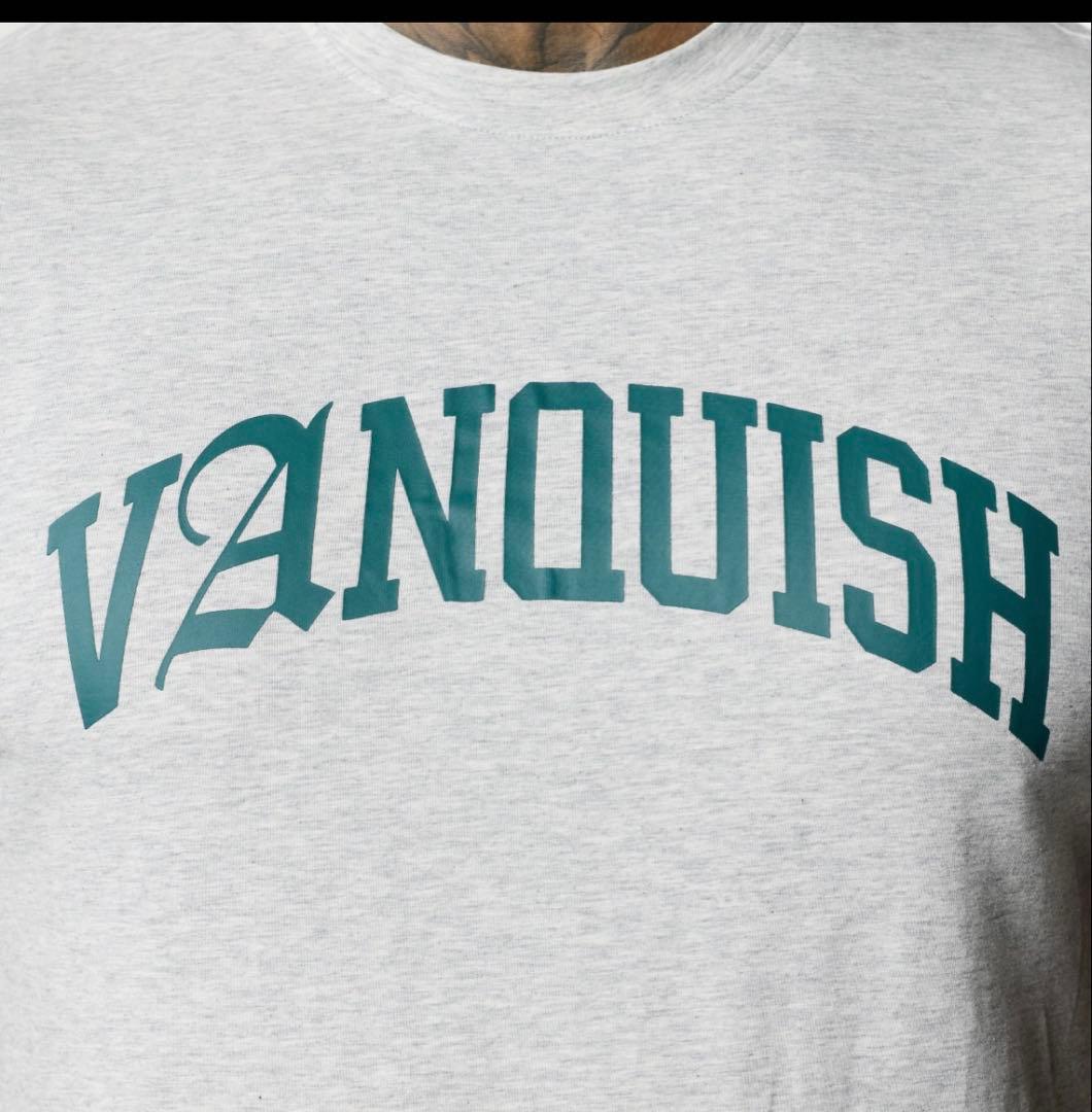 vanquish fitness スリムフィットTシャツ