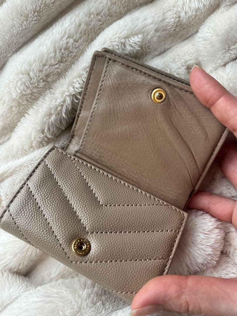 Yves Saint Laurent イヴ サンローラン　財布