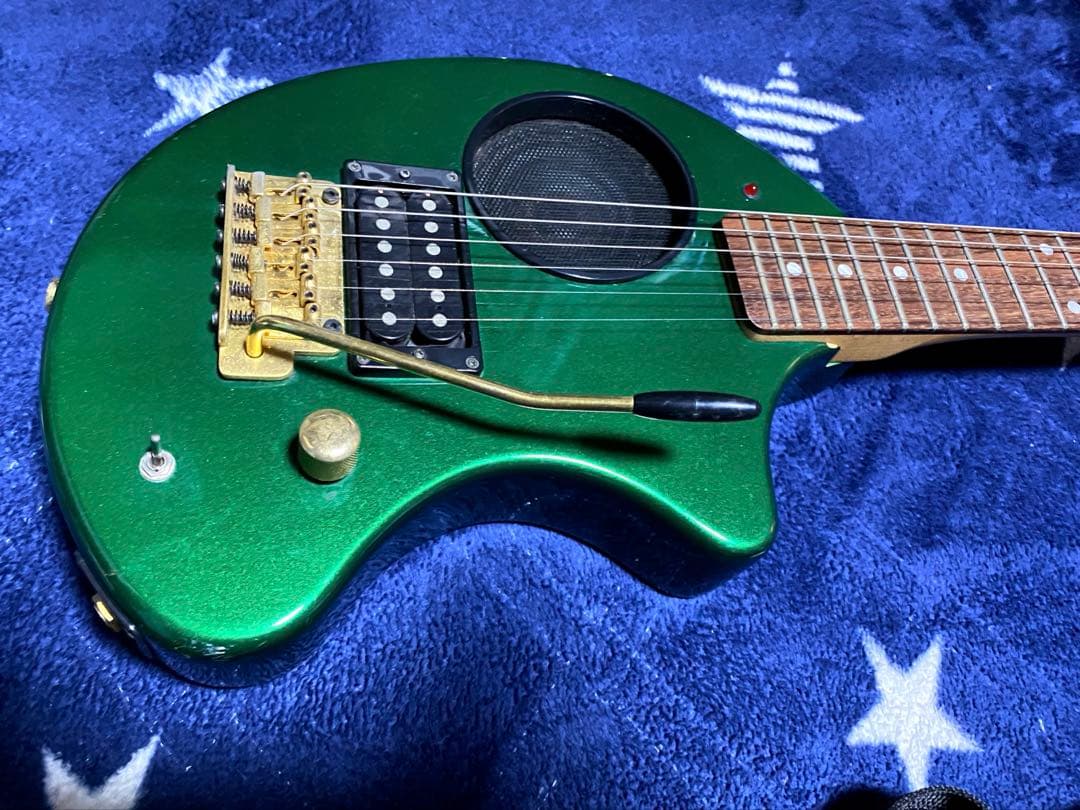 FERNANDES ZO-3 メタリックグリーン ソフトケース付き　中古