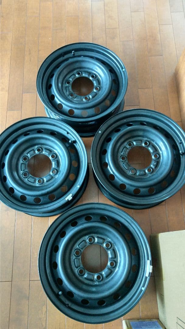 ①ハイエース新車はずし スチールホイール２個 15インチ