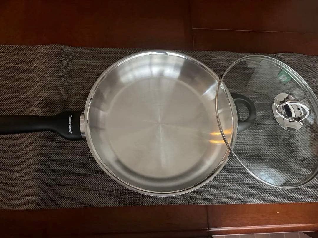 Tupperware ステンレスフライパン 28cm ガラス蓋つき