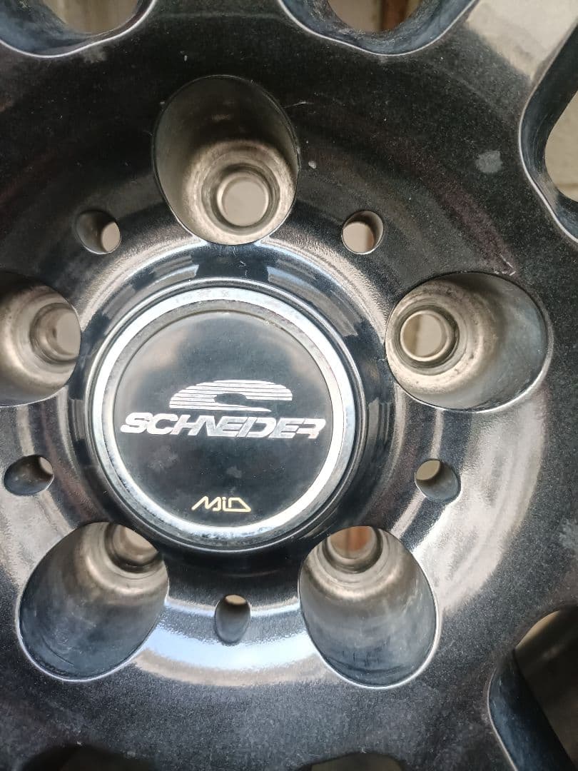 最終値下げ【送料込み】225/60R17スタッドレスBLIZZAK DM-V2①