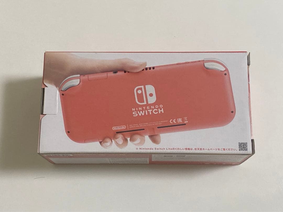 Nintendo Switch Lite コーラル