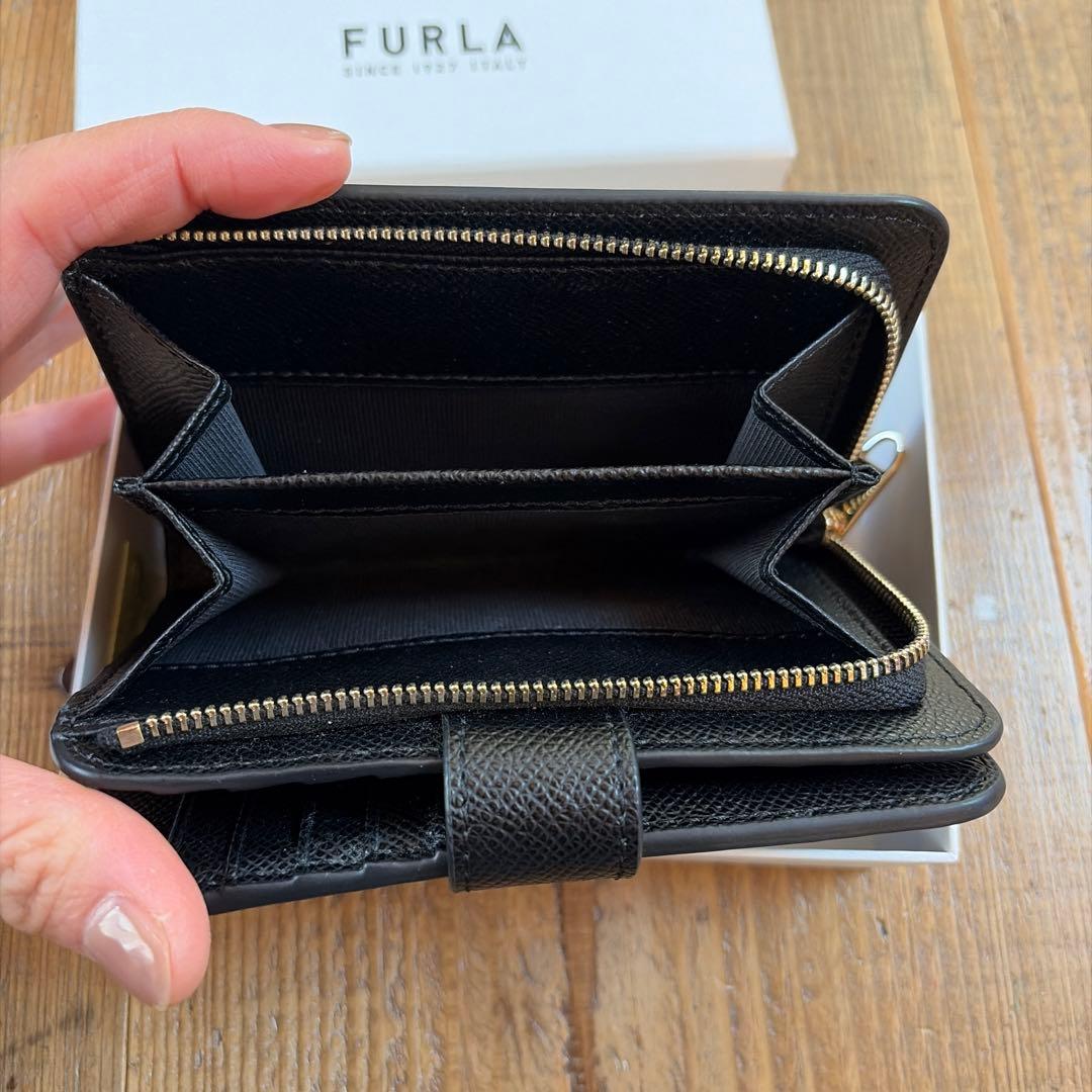 FURLA ブラック 二つ折り財布
