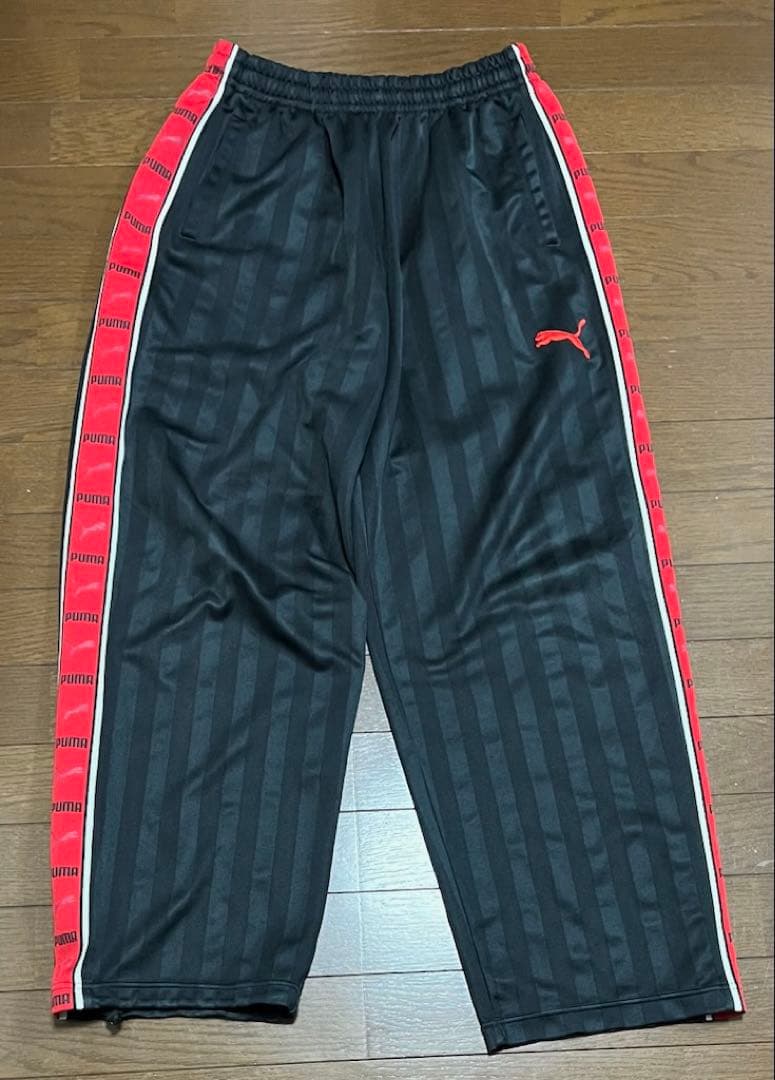 PUMA プージャ　セットアップ上下　刺繍ロゴ　ブラック　レッド　L〜Ｏ