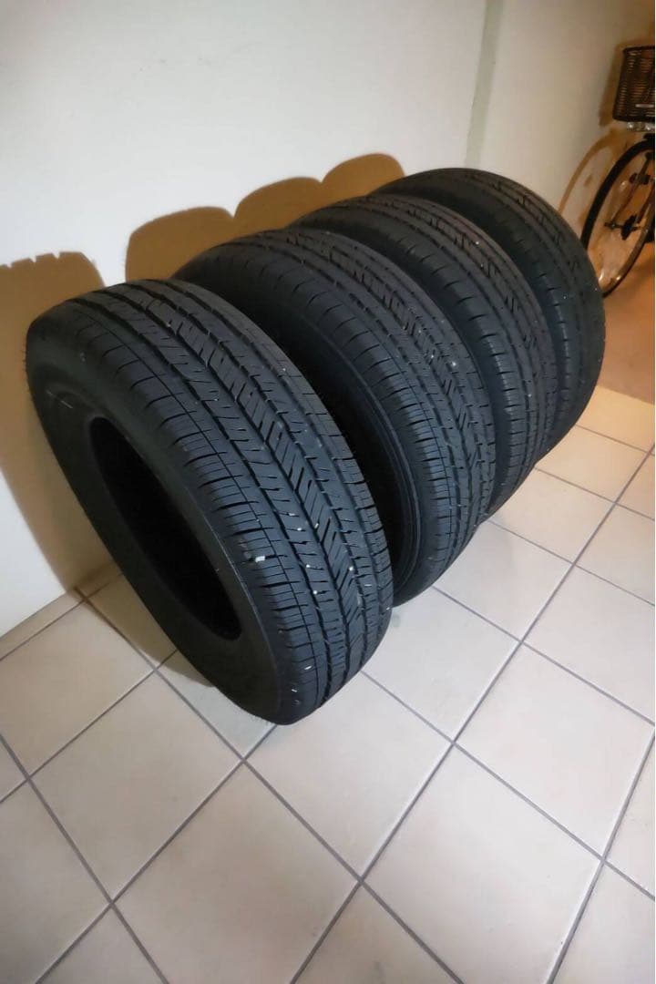 ブリヂストンDUELER H/T 685 255/70R18 113T