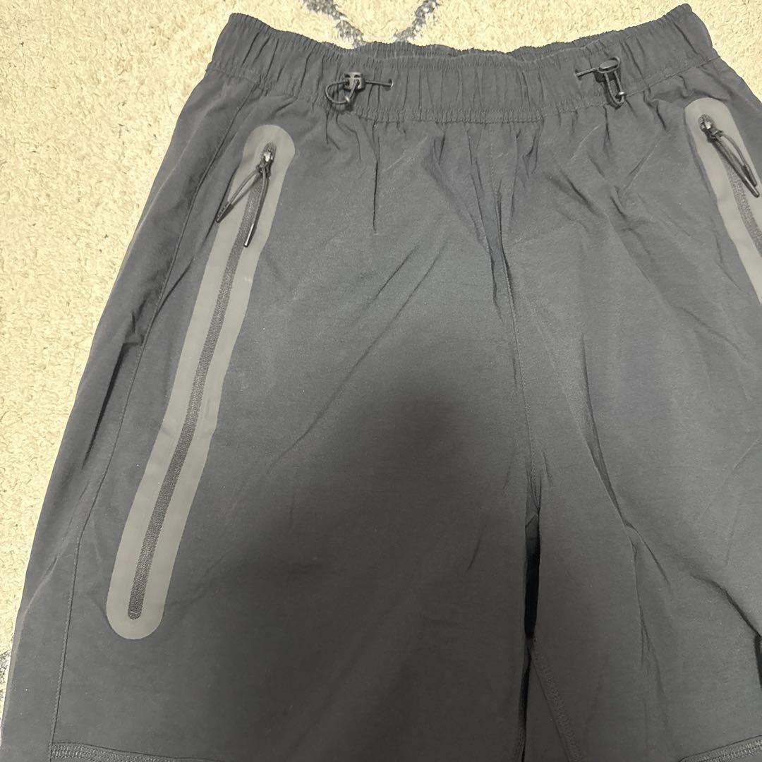 <新品> Nike ブラックパンツ テック　ジッパーポケット付き　M