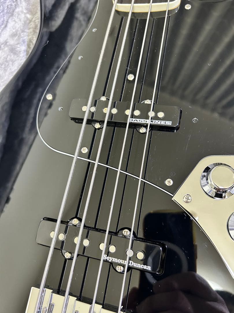 Fender 限定品Traditional 70s Jazz Bass