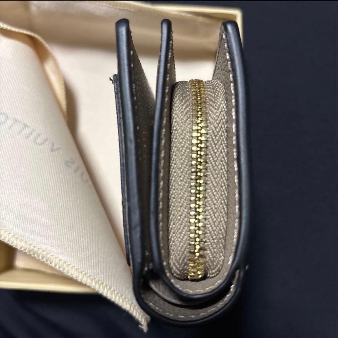 Louis Vuitton 二つ折り財布