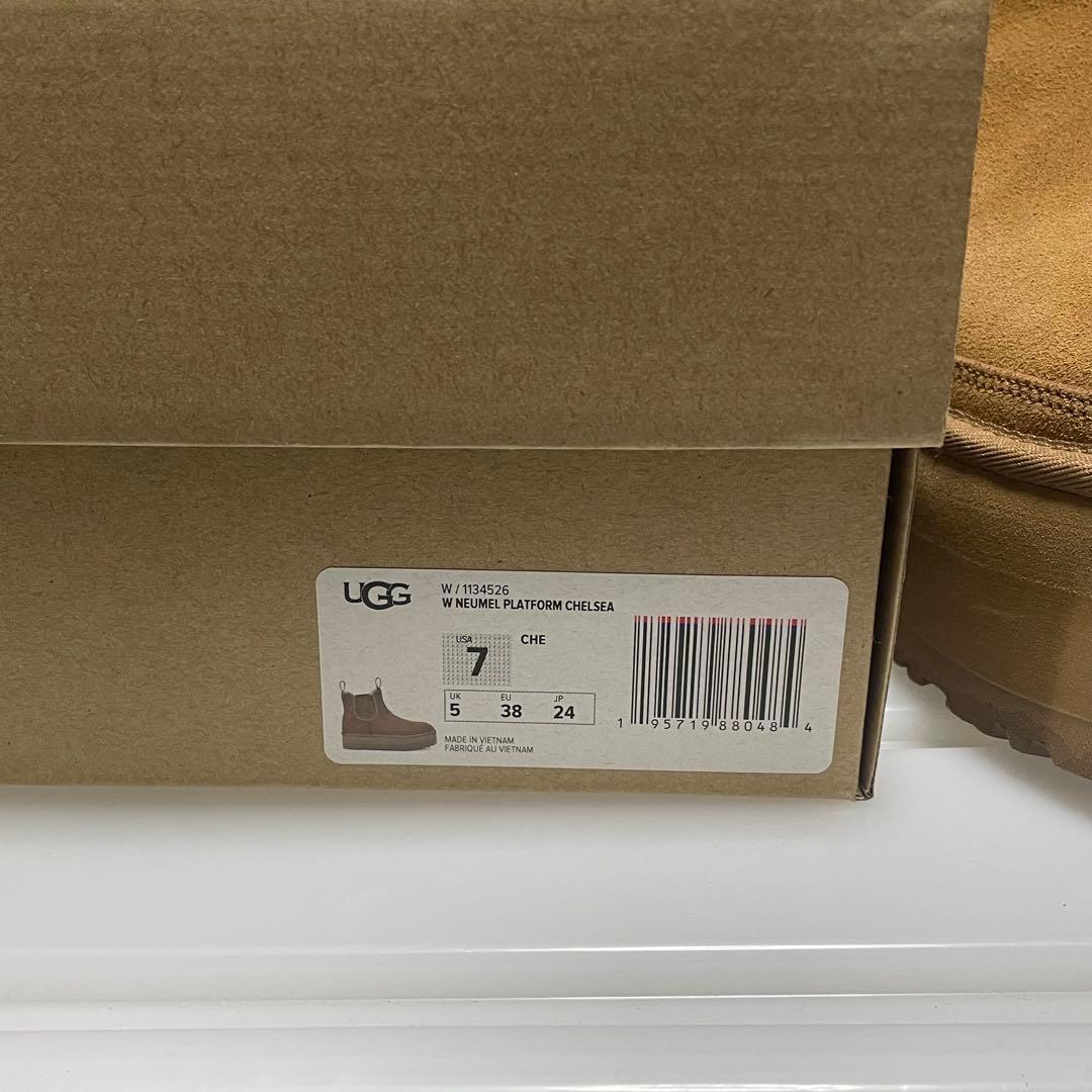 【店舗購入の正規品】NEUMEL PLATFORM CHELSEA UGG 厚底