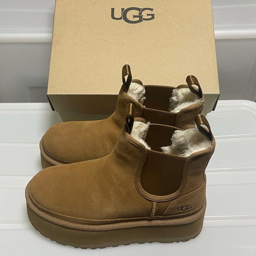 【店舗購入の正規品】NEUMEL PLATFORM CHELSEA UGG 厚底