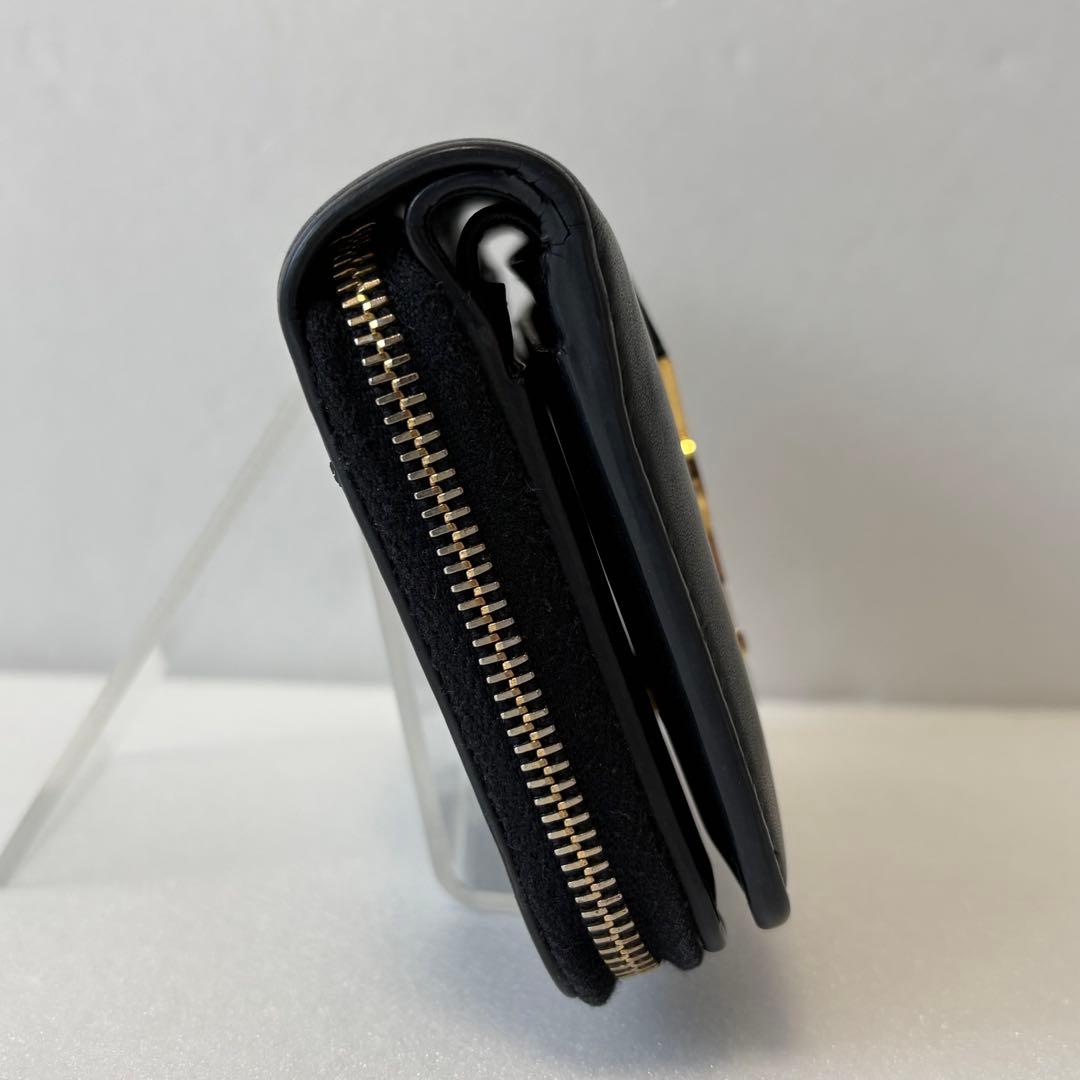 美品/現行✨サンローラン 二つ折り財布 カサンドラ ブラック レザー