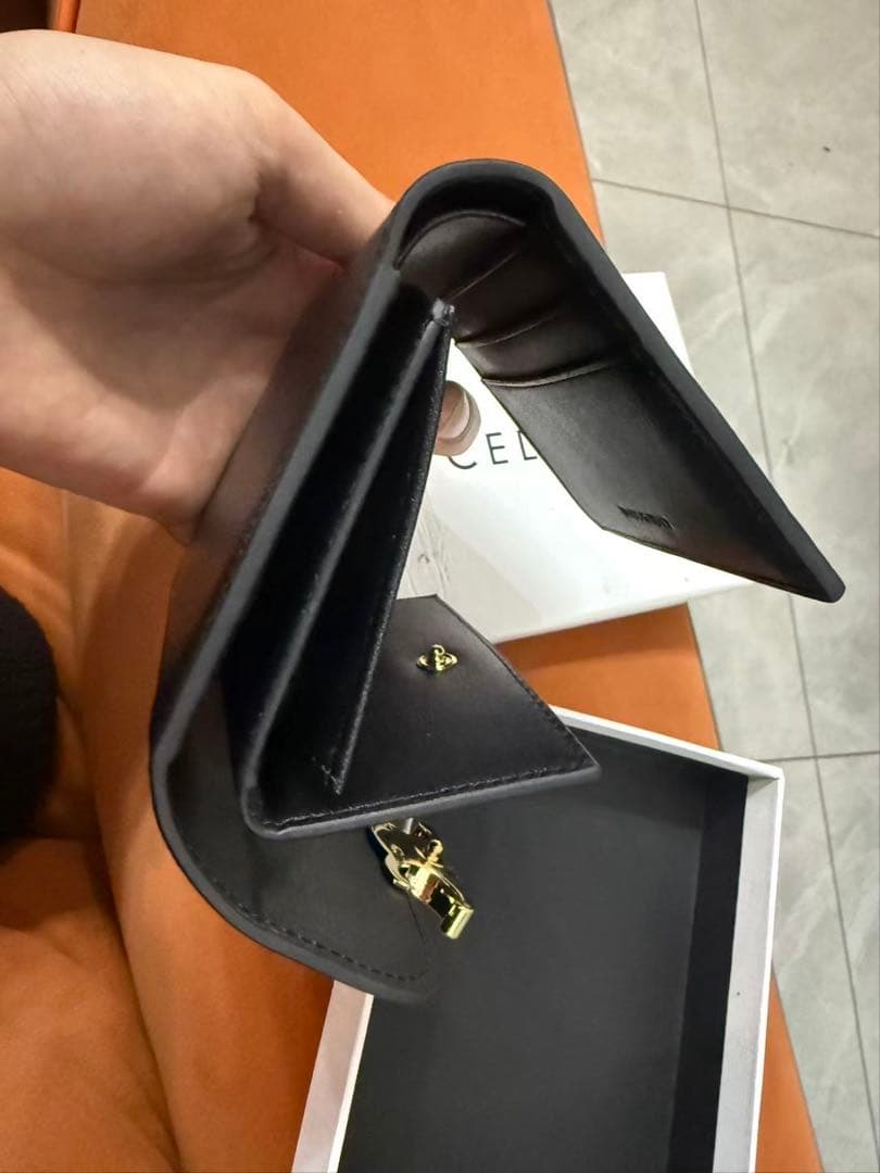 CELINE セリーヌ トリオンフ 真皮 三つ折り財布 ブラック