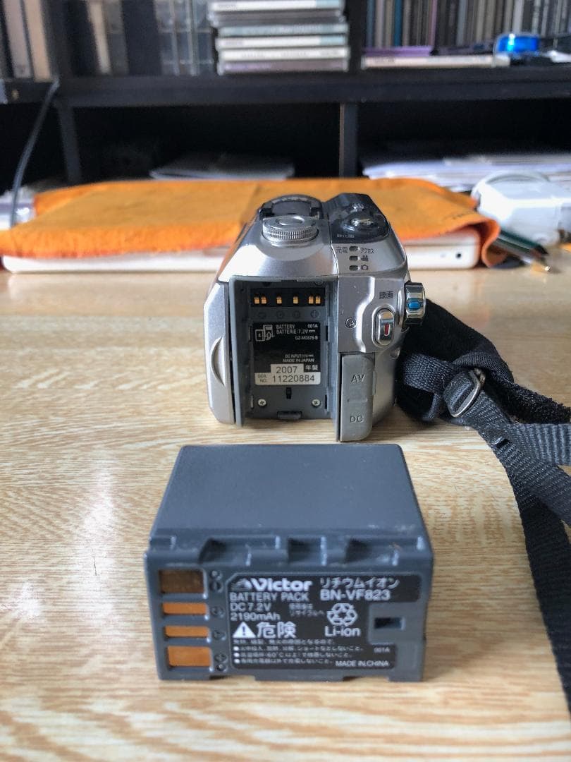 ビデオカメラ Victor Everio GZ-MG575-S 40GB