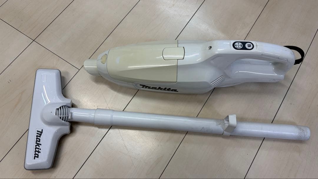 Makita スティッククリーナーCL107FD 純正バッテリー純正充電器