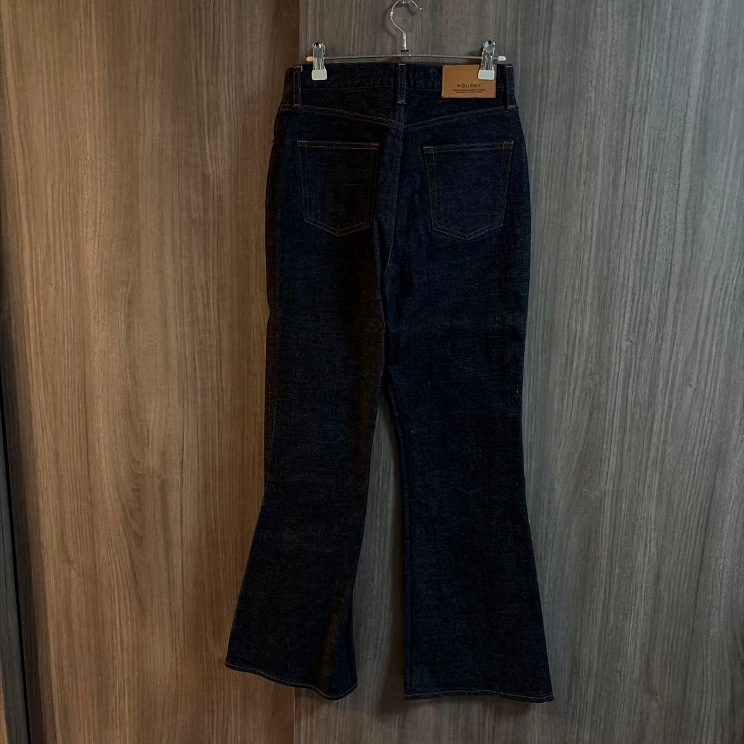 MOUSSY MVS FLARE 27インチ