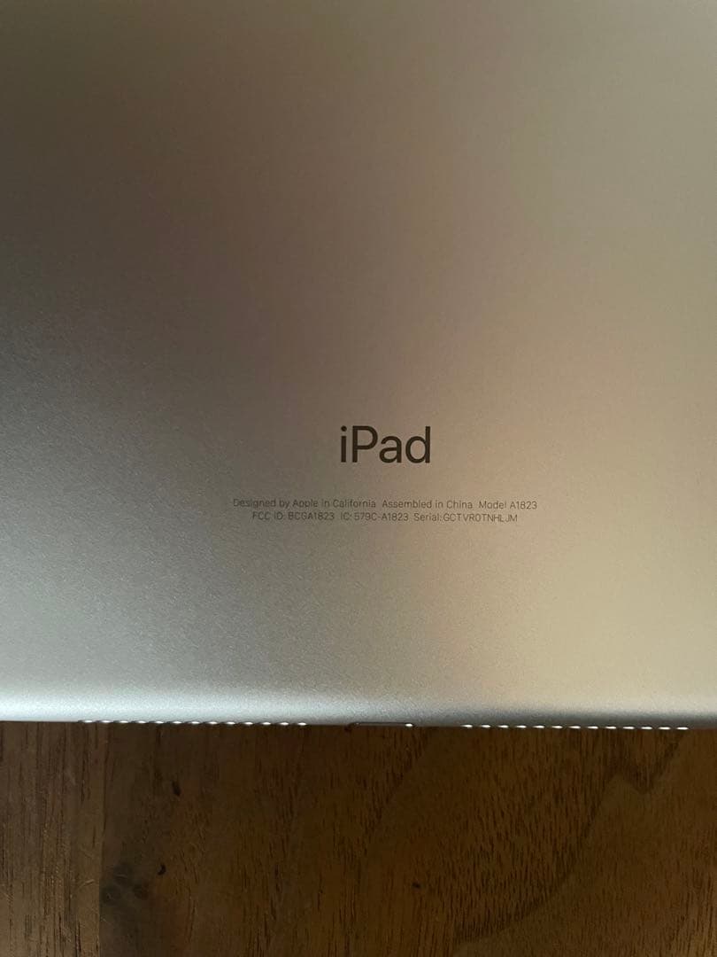 iPad 5 128GB シルバー 本体