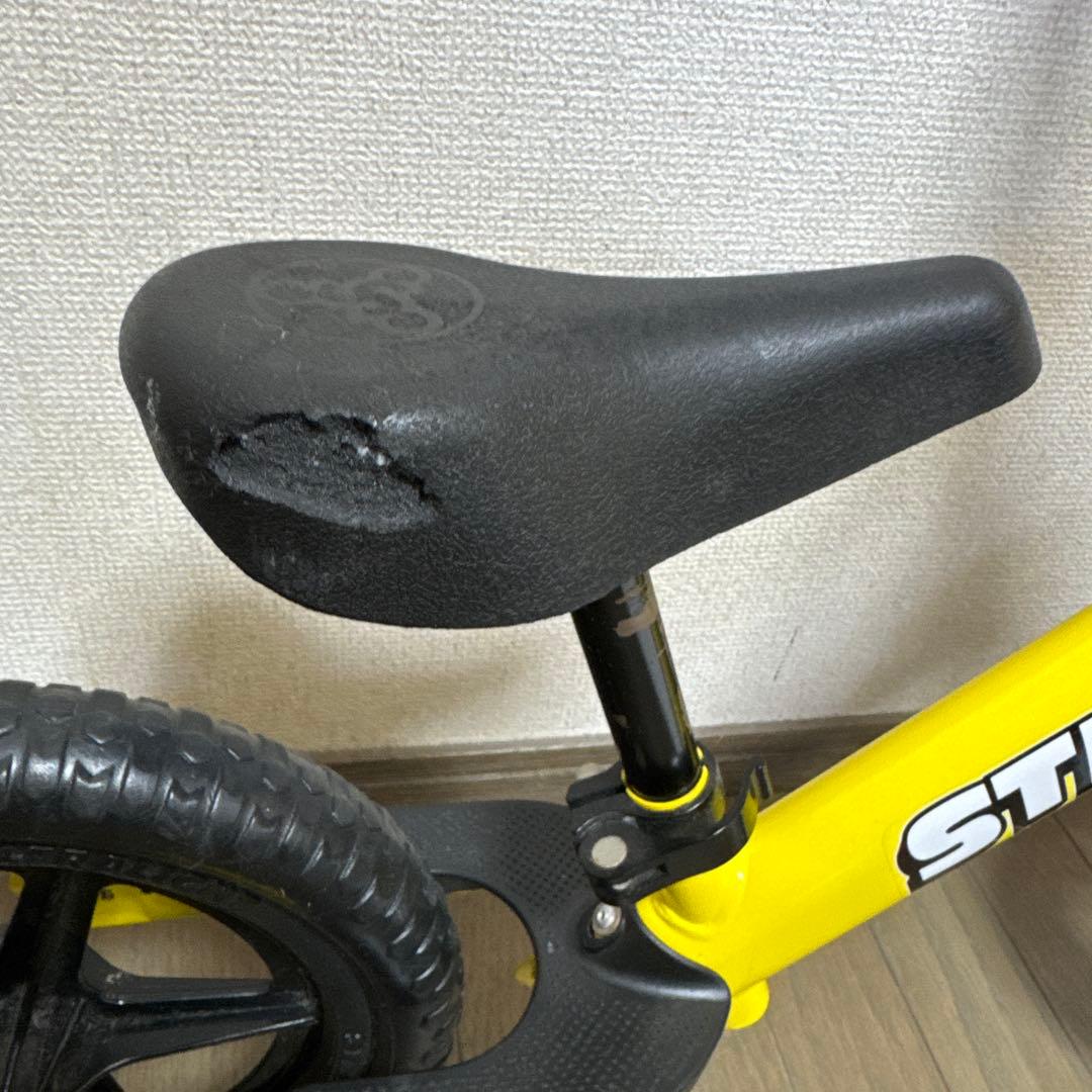 正規品　ストライダー スポーツモデル 黄色　イエロー　バランスバイク