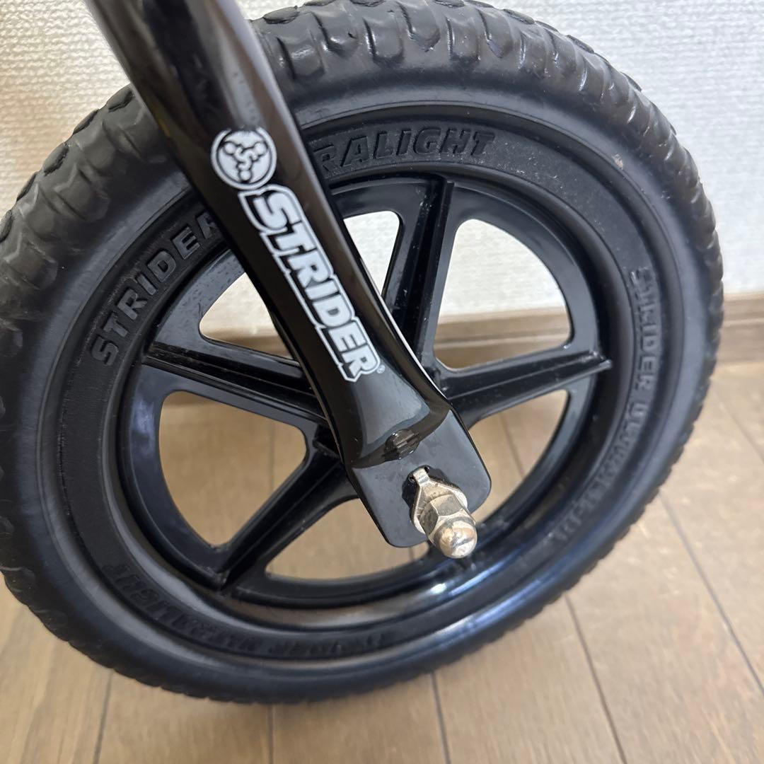 正規品　ストライダー スポーツモデル 黄色　イエロー　バランスバイク