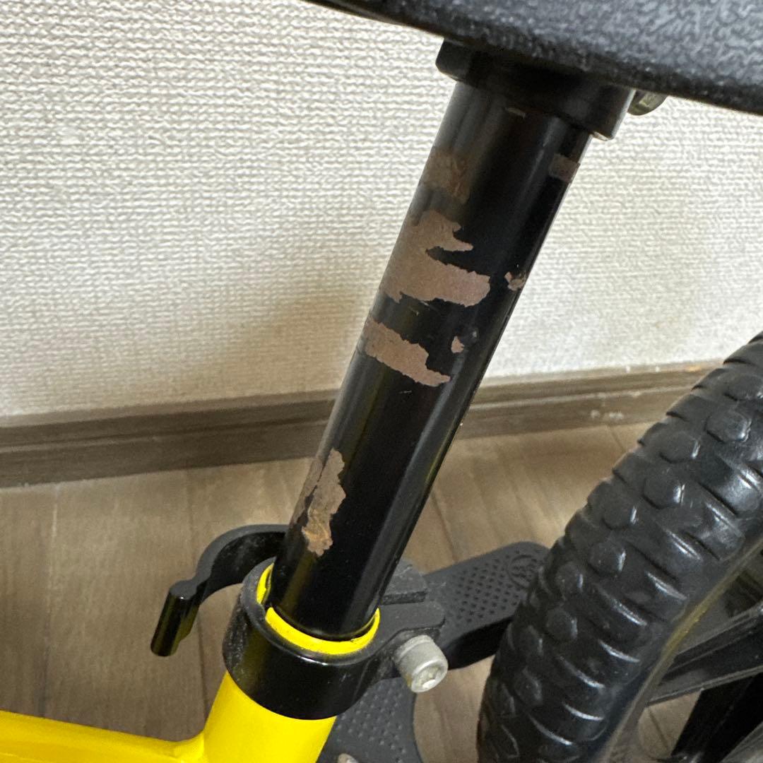 正規品　ストライダー スポーツモデル 黄色　イエロー　バランスバイク